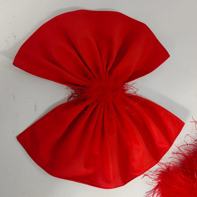 Neue BH-Unterwäsche mit großem Schleifendesign auf der Rückseite, aus 100 % natürlichen Straußenfedern, geeignet für Hochzeitsfeiern, Länge 25 cm. – Detail 11