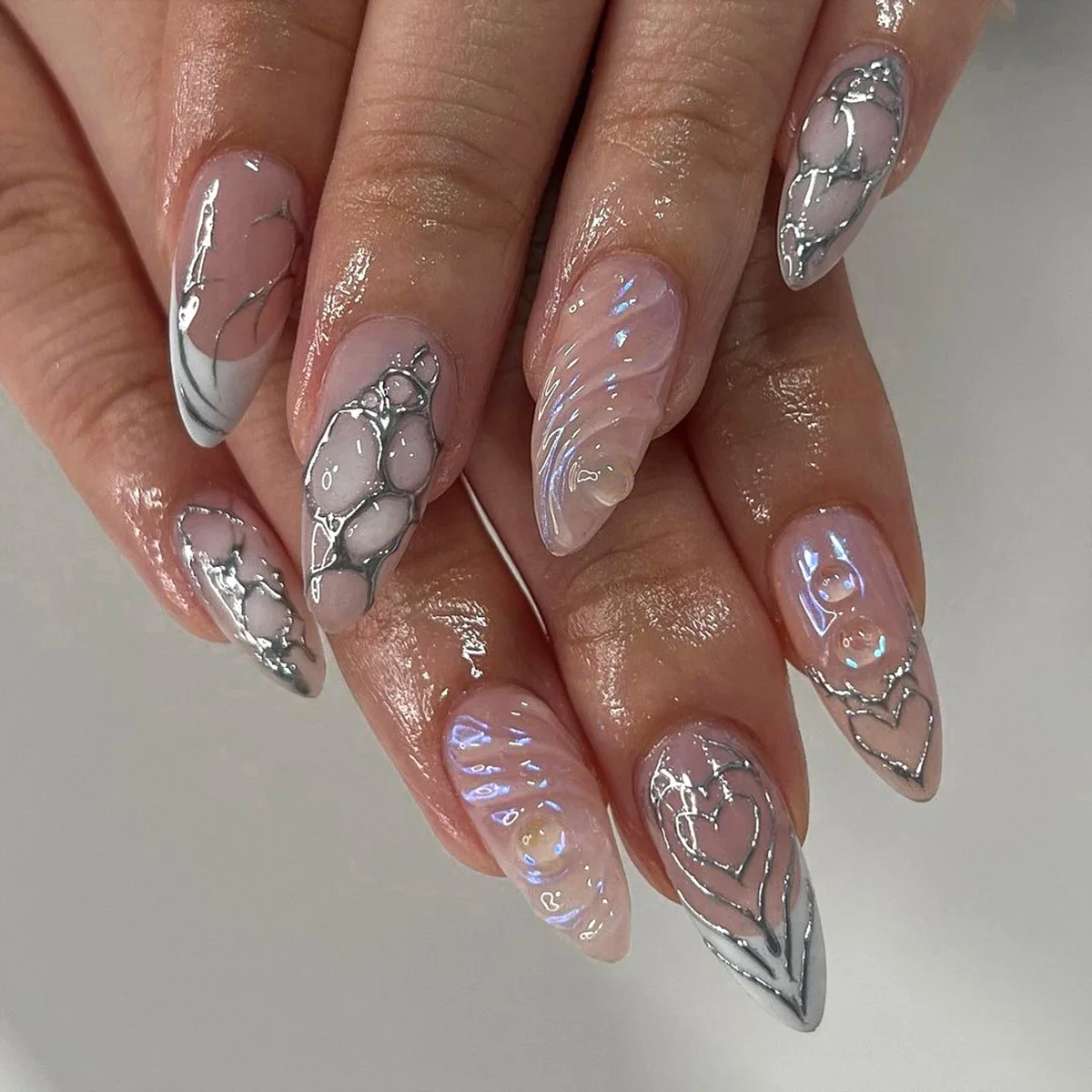 Simple Stiletto French Fake Nails for Valentine's Day Almond Sweet False Nails with Glue Full Cover Artificial Nails Press On