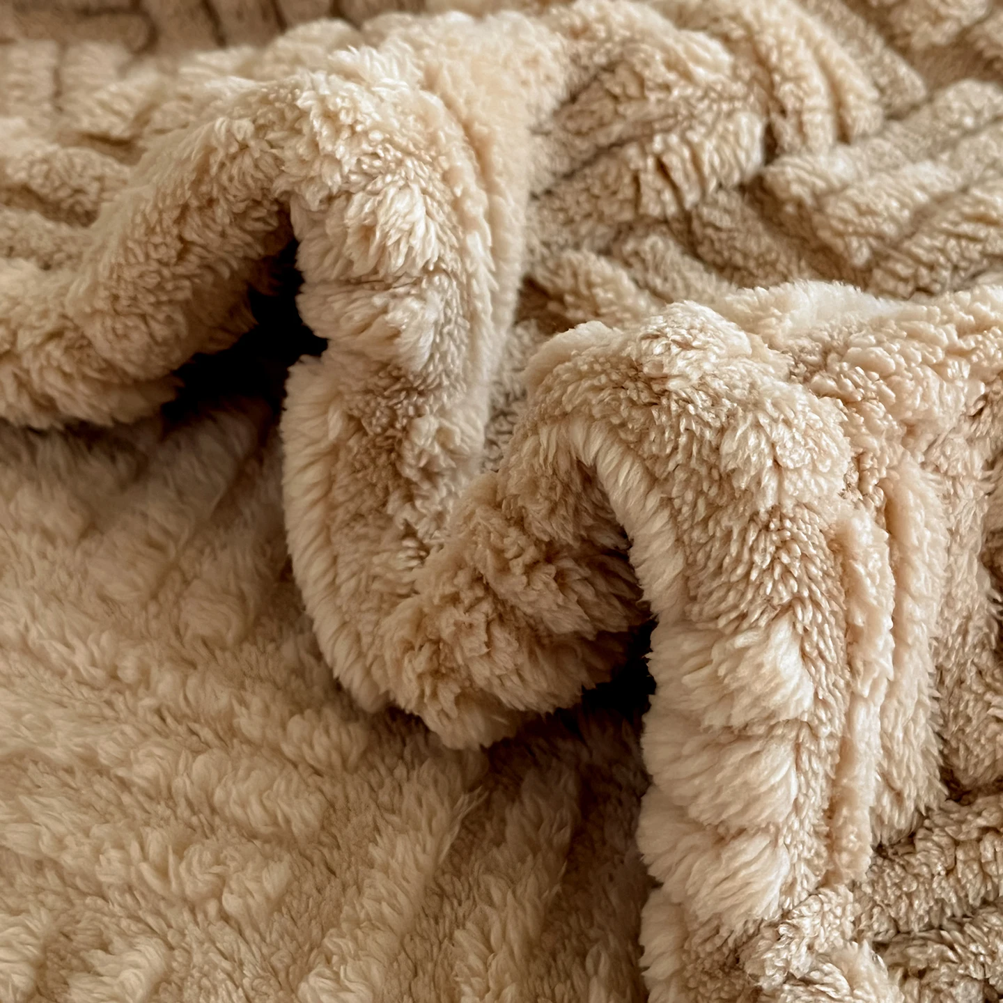 Jacquard Coral Fleece Throw 5