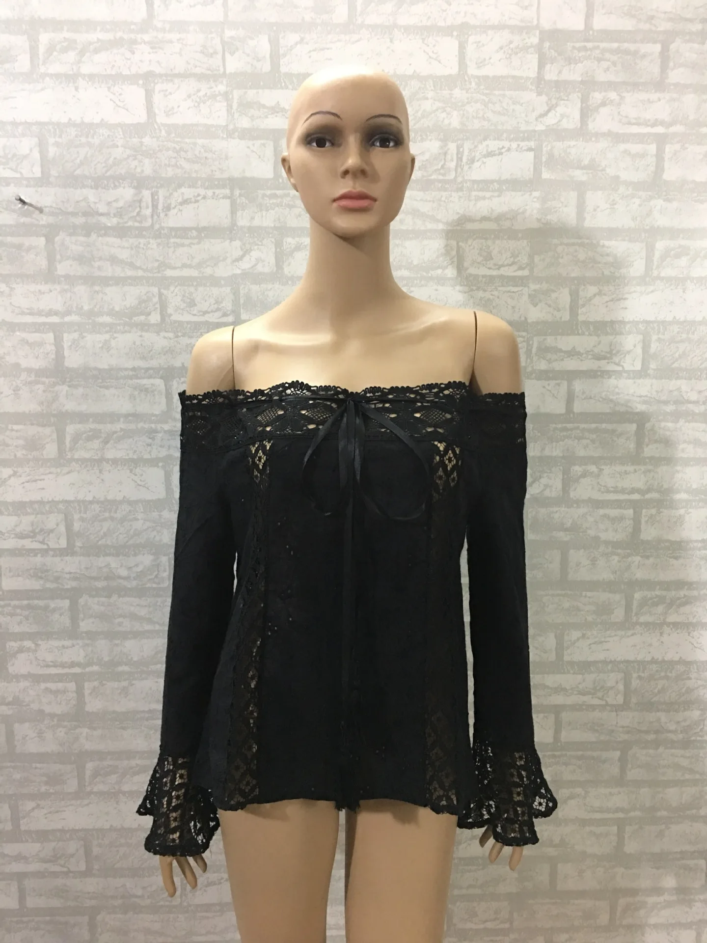 Off Shoulder Flare Sleeves Lace Top Tassel Lace Splice Top