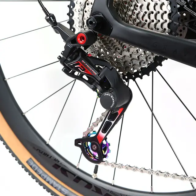 자갈 자전거 모험을 위한 탄소 섬유 프레임과 혁신적인 기능