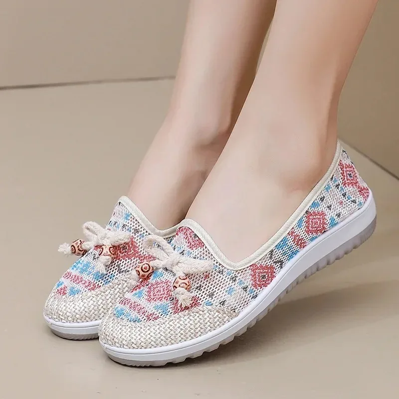 Women's Cloth Shoes New Lazy Footwear Casual Breathable Mom Shoes Shallow Mouth Ethnic Style Ladies Flats Zapatos