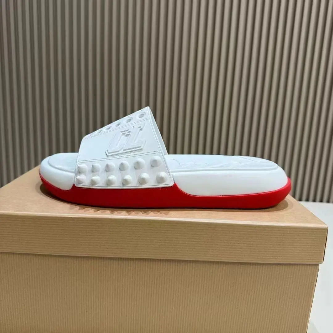 Men's Slippers Non-slip Summer Fashion One-word Beach Shoes Fashion Design Sense Rivet Casual Shoes men slippers