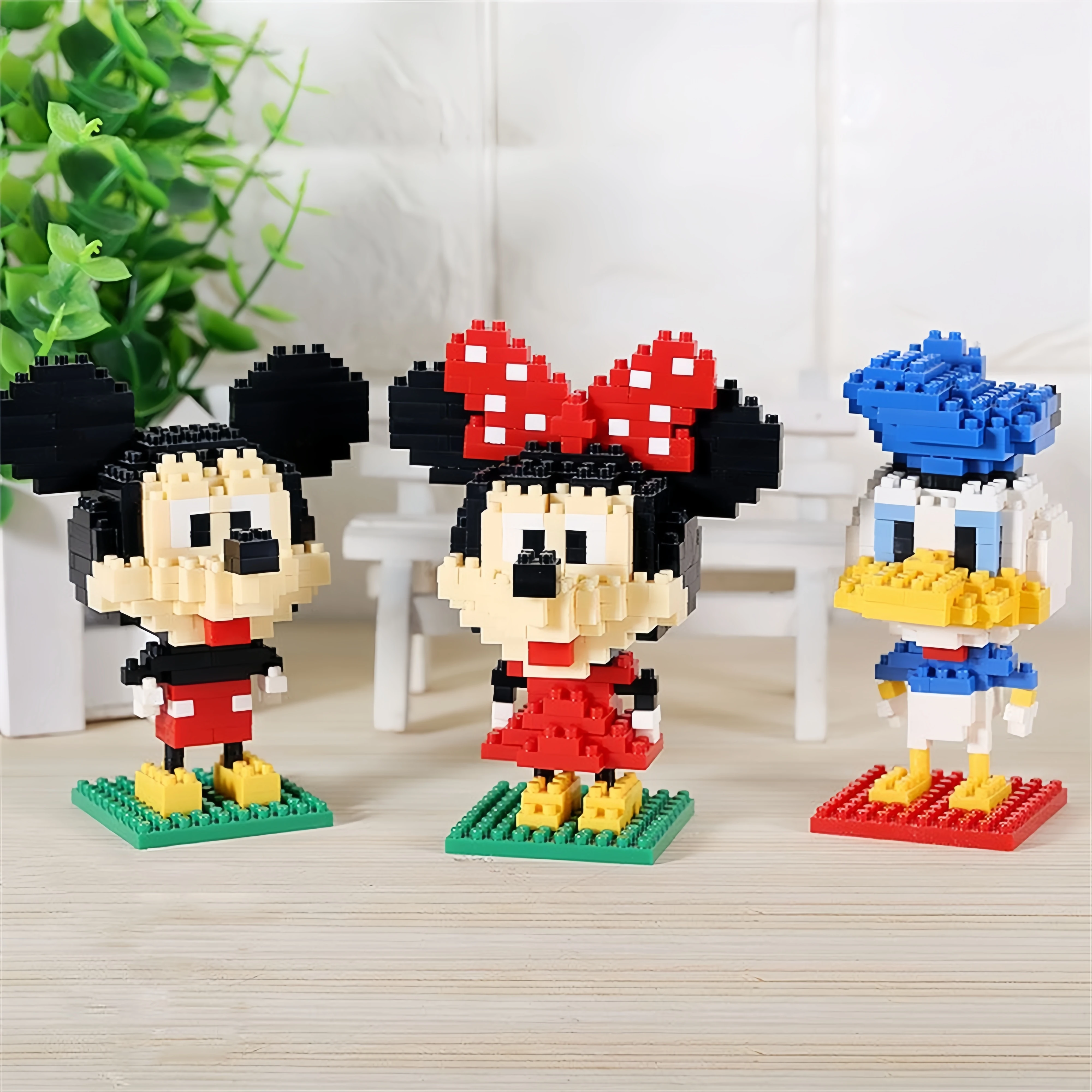 Figurines Disney Blocs: Mickey, Minnie, Donald - Jeu de Construction
