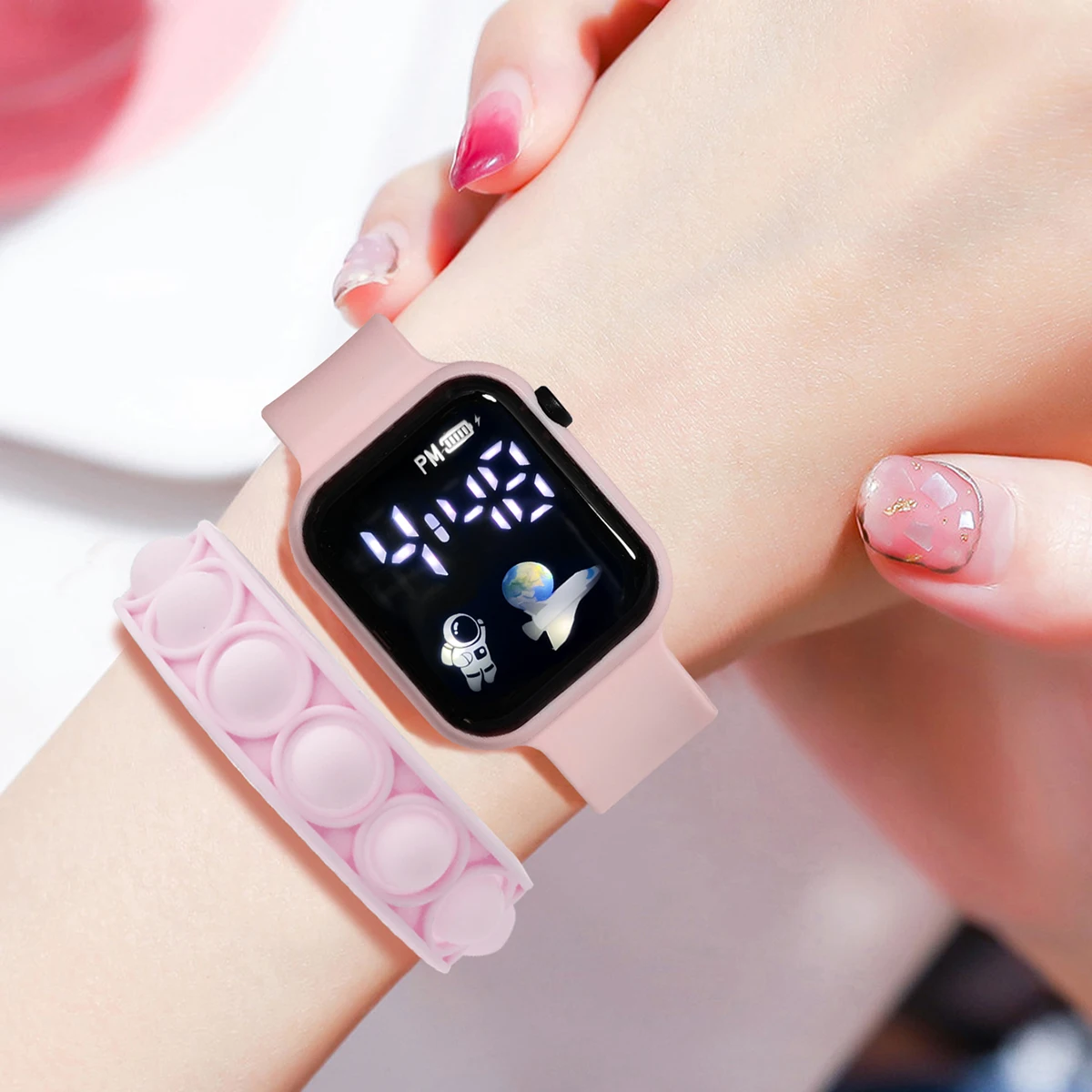 ساعة رياضية إلكترونية للأطفال ، سوار بسيط وعصري ،...