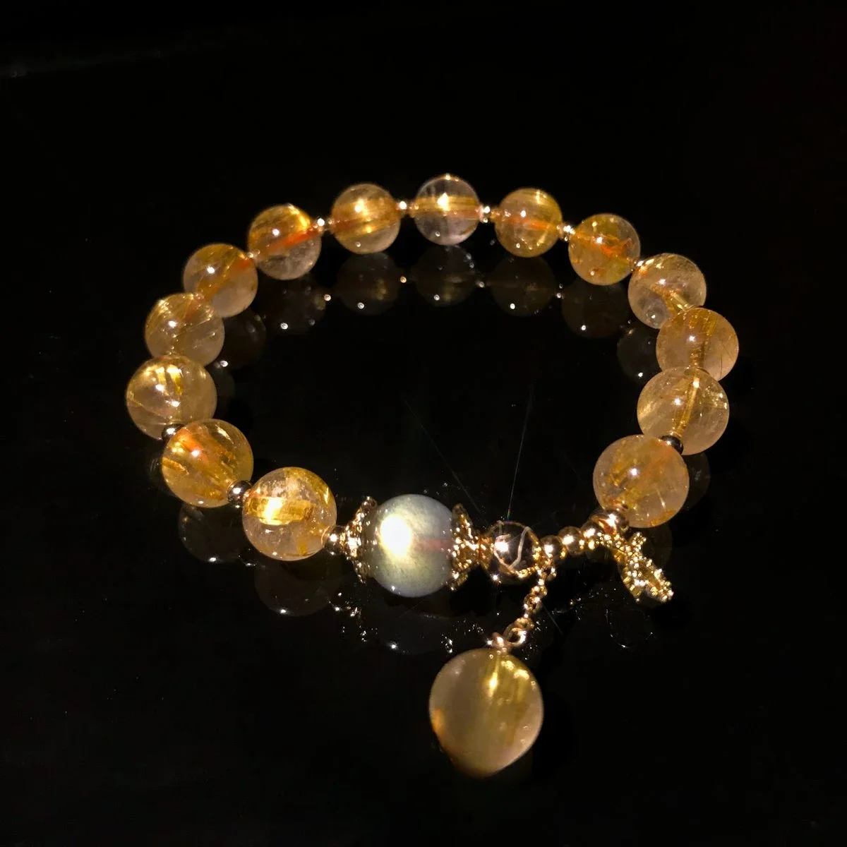 

MencheeseNatural Original Gold Rutilated Quartz Moonstone Lucky Peach Blossom Bracelet Constellation Custom Niche Design Jewelry