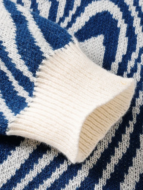 Swirl Pattern Pullover Sweater 11