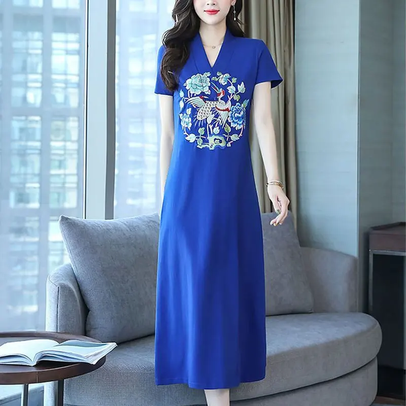 Vintage Embroidered V-Neck Midi Dress - Summer Elegance with A-Line Casual Short Sleeves
