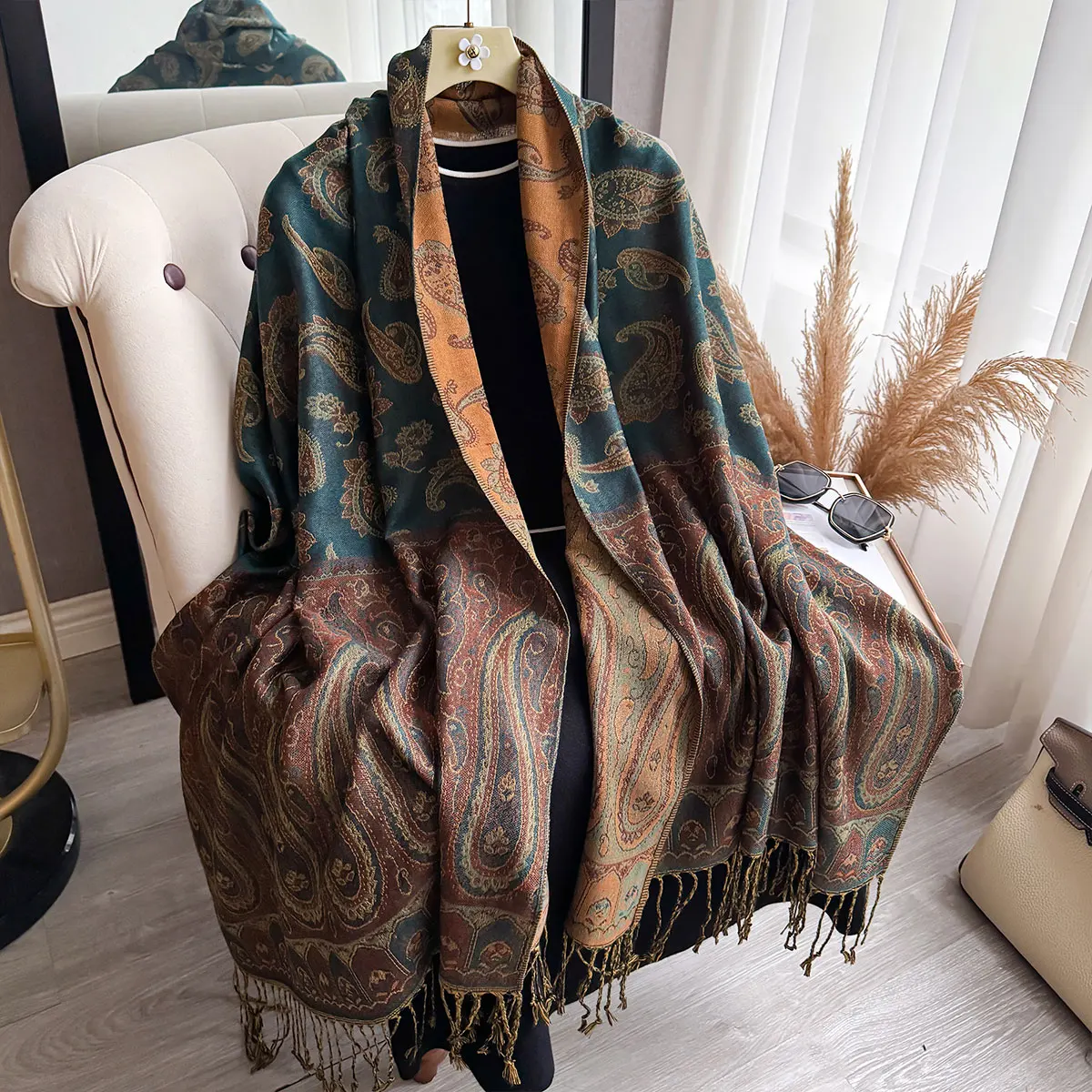 2025 Women Scarf Spring and Summer Luxury Bohemian Style Shawl Jacquard Paisley Pattern Designer Lady Muslim Hijab Pashmina