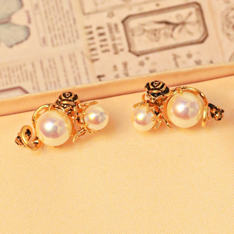 

Vintage Pearl Creative Stud Earrings 925 Sterling Silver Pin Plated 18K Gold Female Popular Delicate Small Earrings