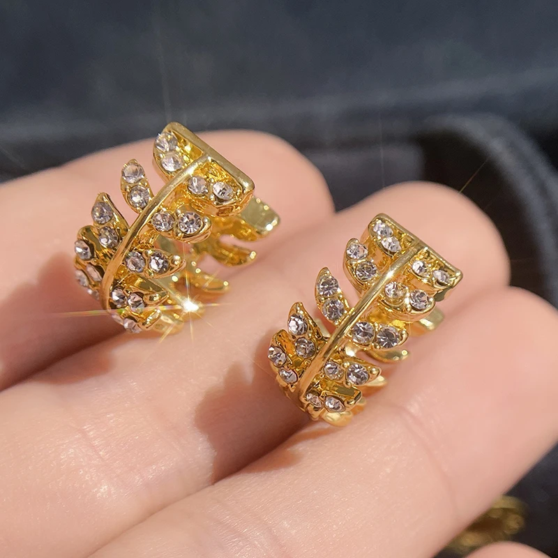 

2023 New Fashion Unique Design Elegant Exquisite Light Luxury Copper Earrings Women Jewelry Party High-grade Gift Wholesale