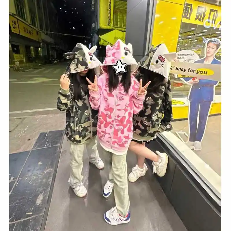 

Парная камуфляжная одежда для девочек с героями мультфильмов Sanrioed HoodieKittys Y2K аниме личность уличная Пряная Мода осеннее Свободное пальто Ins