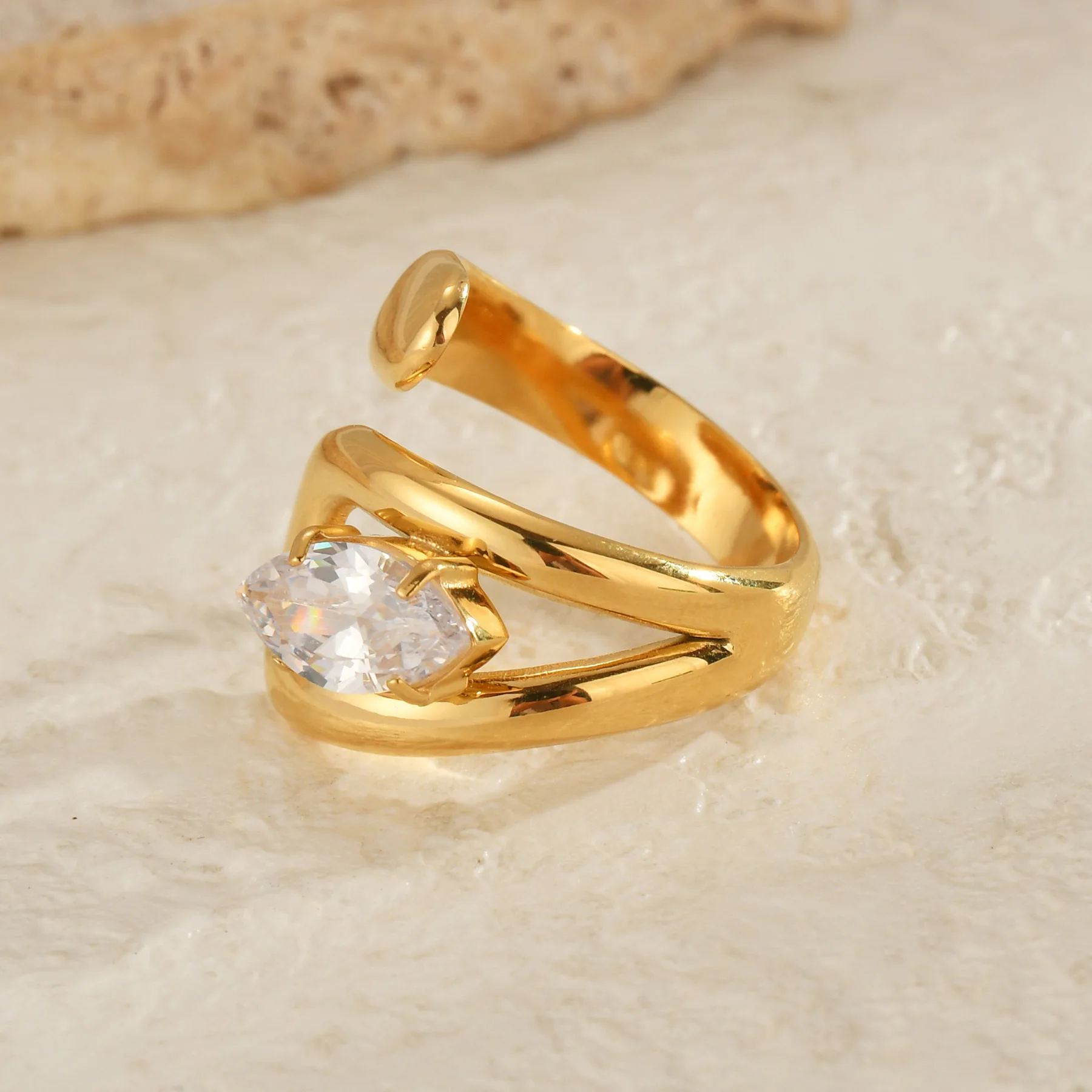Uzone Multiple Styles Exquisite Open Rings For Women Stainless Steel Gold Color Waterproof Couples Finger Ring Jewelry Gift