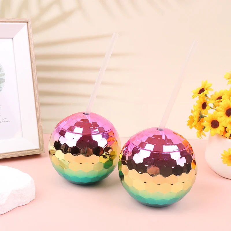 Рисунок 3 - 600 мл, чашки для дискотеки с крышкой и соломинкой