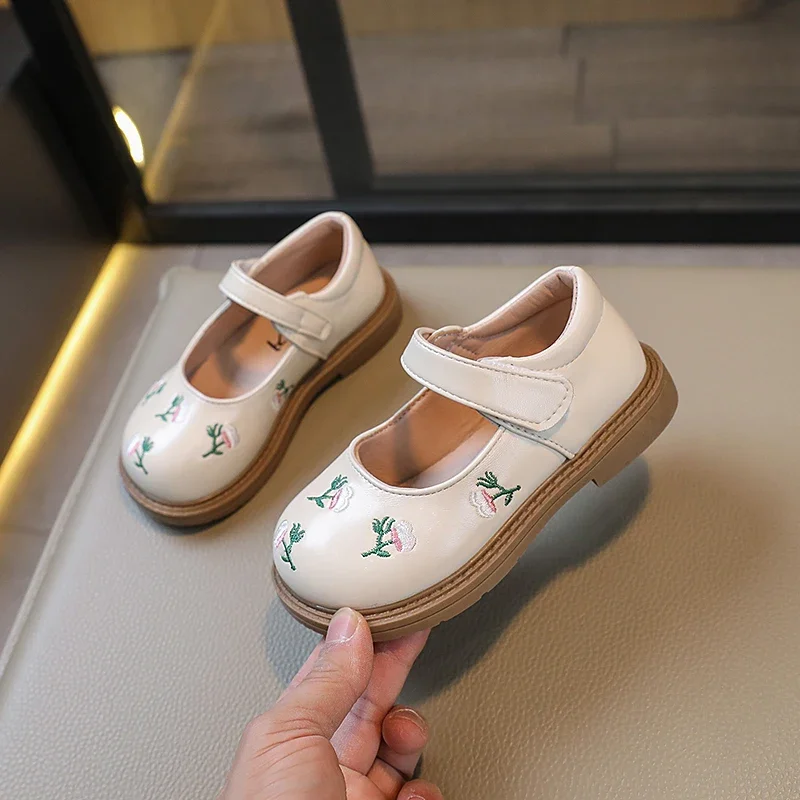 Girls Leather Shoes Embroidery Flowers Princess Sweet Kids National Style Flats Children's Flat Mary Janes Soft Dress Shoes Soft 5
