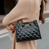 Sacs fourre-tout pour femmes, sac à main avec chaînes, sac à bandoulière de luxe sous les bras en treillis de diamant pour dames, sac de créateur 4