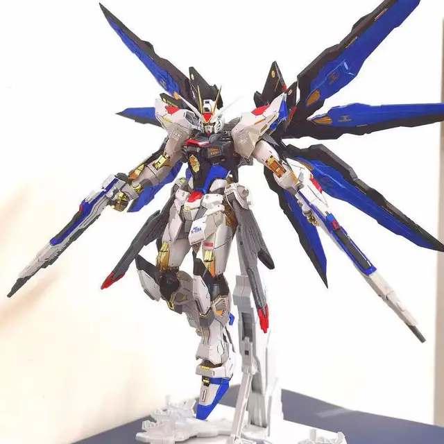 Daban 8802 Mg 1/100 Zgmf-X20A Strike Freedom Assembly Model