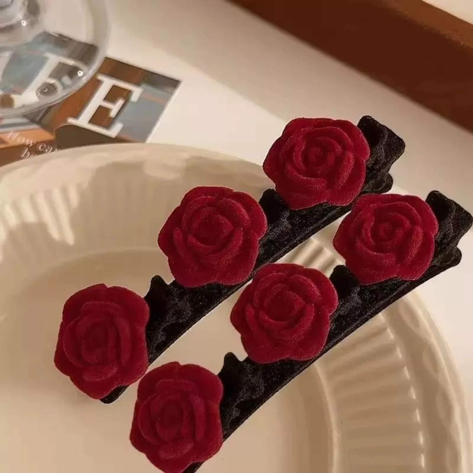 1PC Velvet Rose Hair Clips, Red Floral Hairpins For Women, Vintage Aesthetic Hair Accessories, Cute Hair Decor For Girls