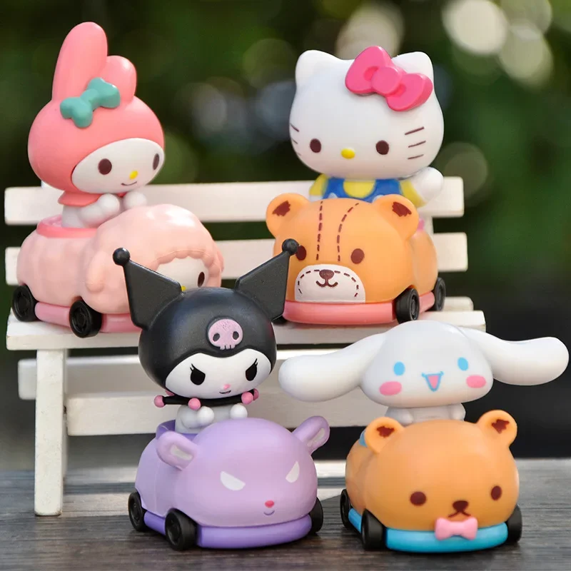 Sanrio Cute Anime Figures Car Toy Ornament Kuromi Pacha Dog Big Eared Dog Hello Kitty Mystery Box Giocattolo Regalo Regali Di Natale Per Bambini