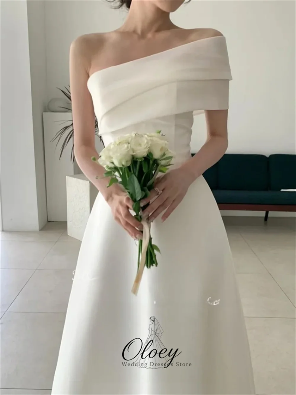 OLOEY Asymmetric Off The Shoulder Simple Korea Wedding Dress Photo Shoot 웨딩드레스 Customized A-Line Bridal Gown Lawn Wedding