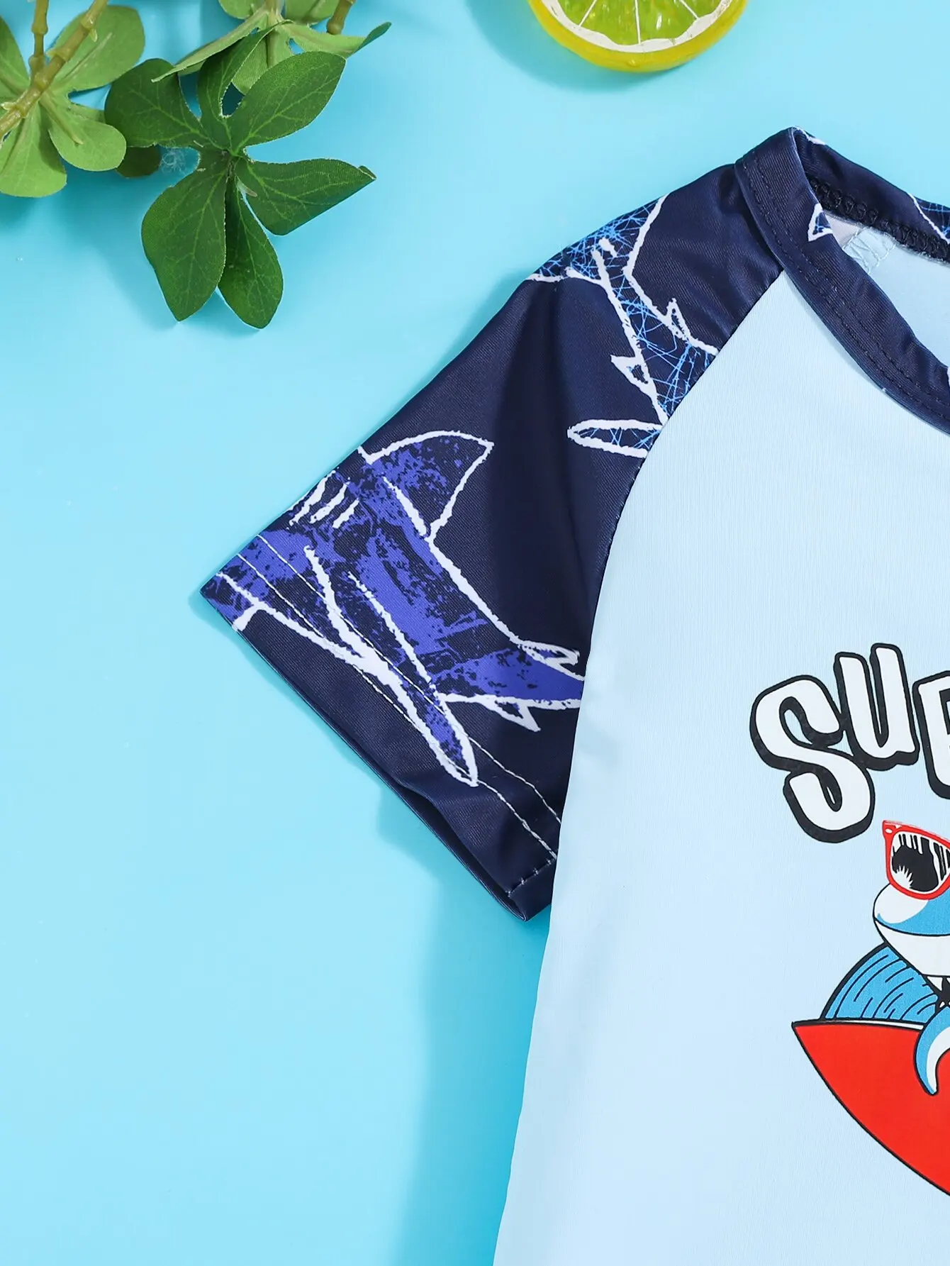 Kids Swimsuits 2pieces Baby Boy Summer Travel Beach Swimsuit Comfortable Soft Breathable Casual Fashion Shark Print Short Sleeve Shorts Set