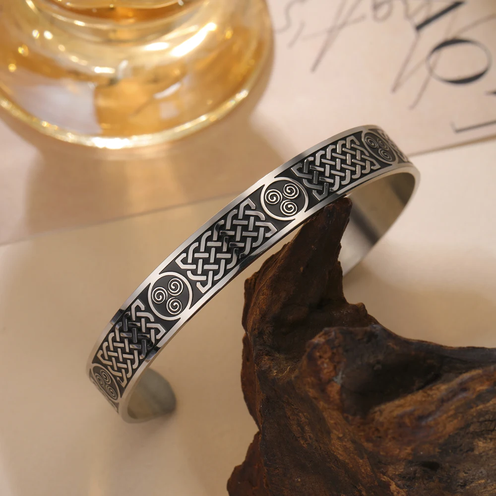 Dawapara Triskelion Dreifach-Spiral-Emaille-Armreif Celtics Infinity Knot Manschettenarmband Schutz Amulett Edelstahlschmuck – Detail 12