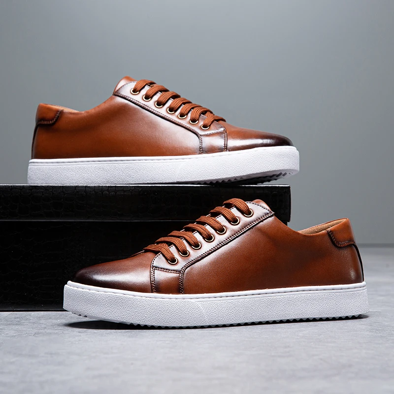 New Men Casual Sports Vulcanized Shoes Comfortable Fashionable Flat Heeled Leather Shoes Outdoor Driving Travel Brand Shoes Men 2