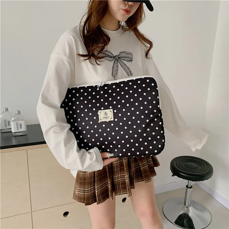 Elegant and Versatile Laptop Sleeve