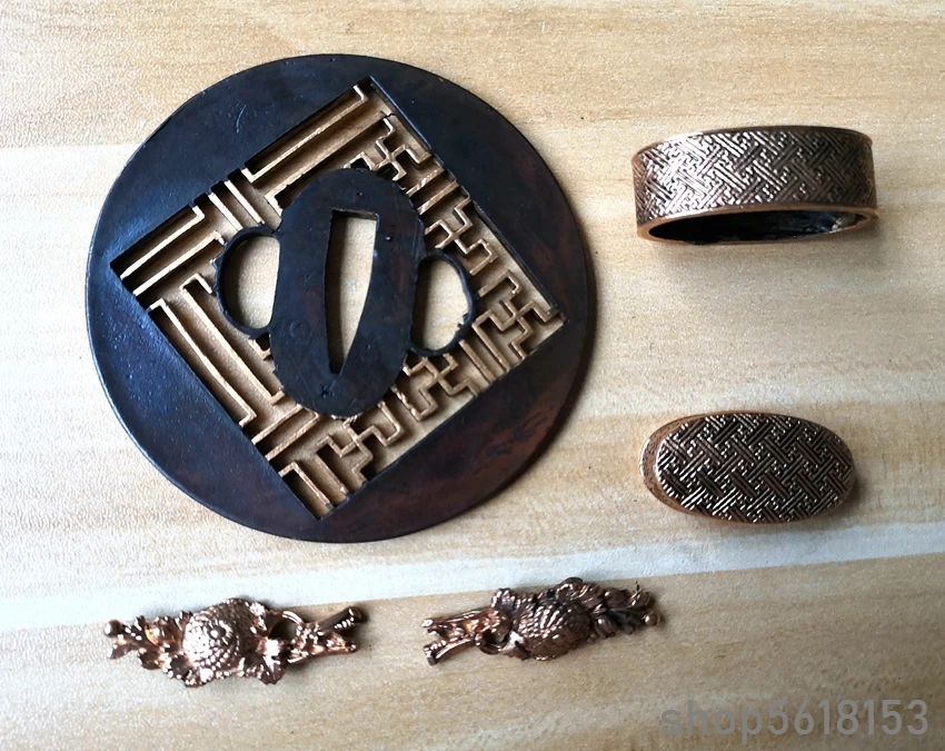 

Hige, Золотая медь, ажурная tsuba fuchi Menuki для японской катаны вакидзаси Танто