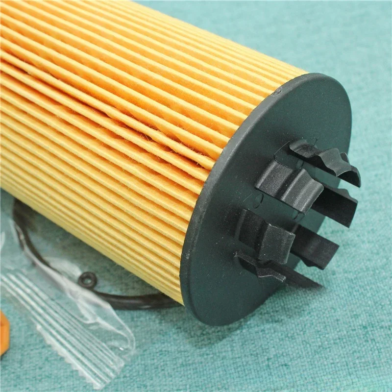 Car Oil Filter Car Filter QC000001 Engine Oil Filter Mitsubishi Fuso Canter 2012-