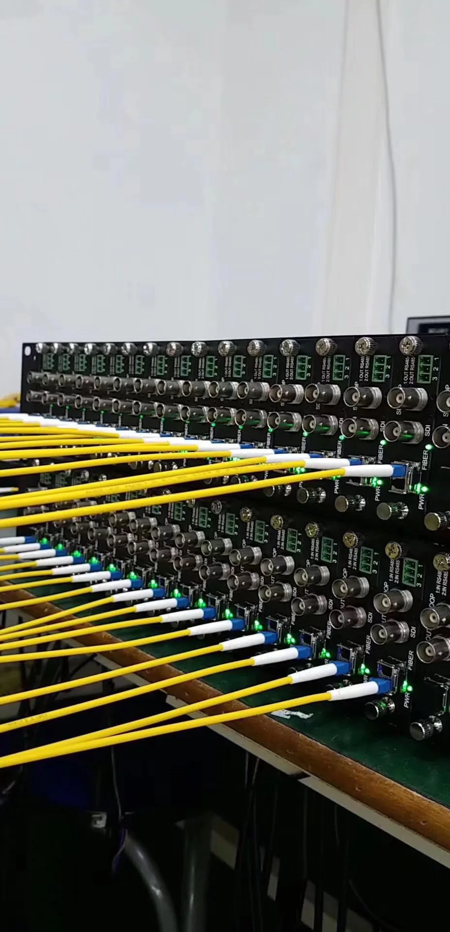 

Professional-Class Live Broadcast 16ch 3G-SDI in Chassis Rack Type