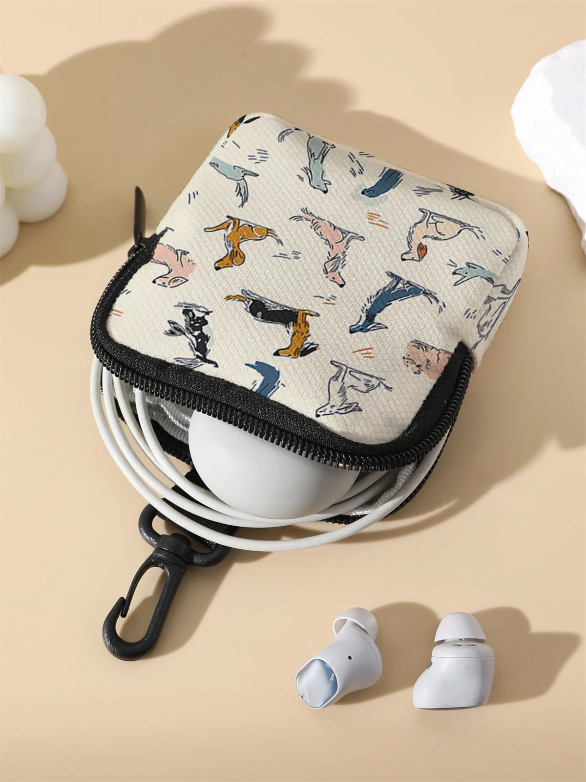 Cartoon dog patterned high-capacity coin wallets, digital printed wallets, and storage bags are ideal choices for gift giving