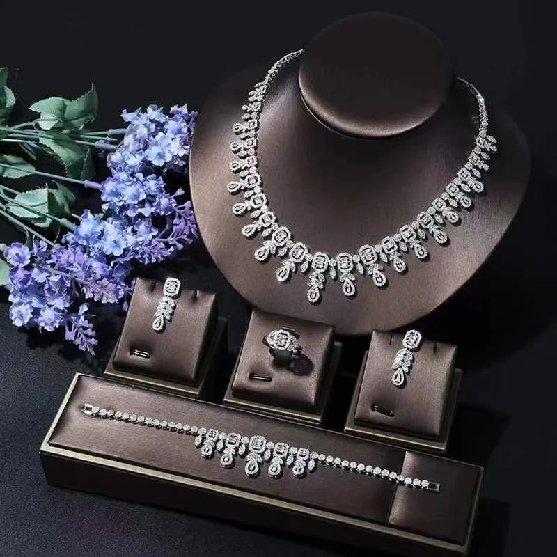 

EYER Fashion 4pcs Bridal Zirconia Full Jewelry Sets For Women Party Luxury Dubai Nigeria CZ Crystal Wedding Banquet Jewelry Sets