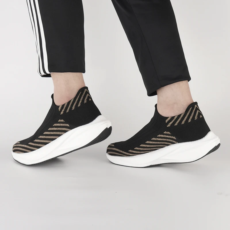 2026 Men Running Walking Knit Shoes Fashion Casual Sneakers Breathable Sport Athletic Gym Lightweight Men Sneakers Casual Shoes 4