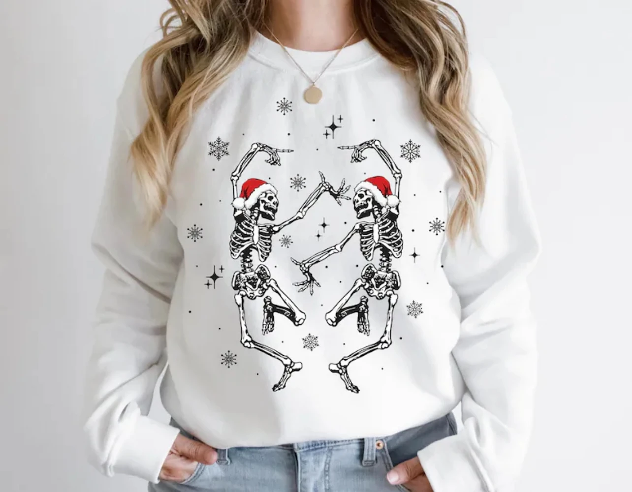 Christmas Dancing Skeleton Sweatshirt Funny Christmas Party Cute Womens Holiday Shirt Trendy Crewneck Coquette Aesthetic Top