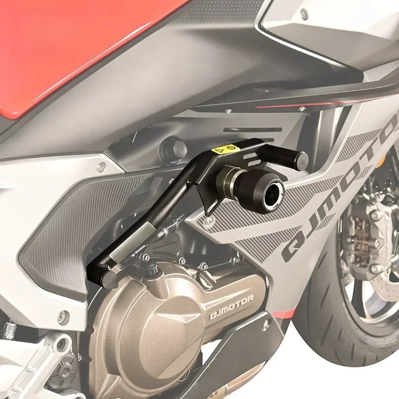 QJMOTOR SRK550S/SRK421RR의 경우, 액세서리 가드 바, 레이싱 범퍼 및 충돌 방지 볼이 제공됩니다.