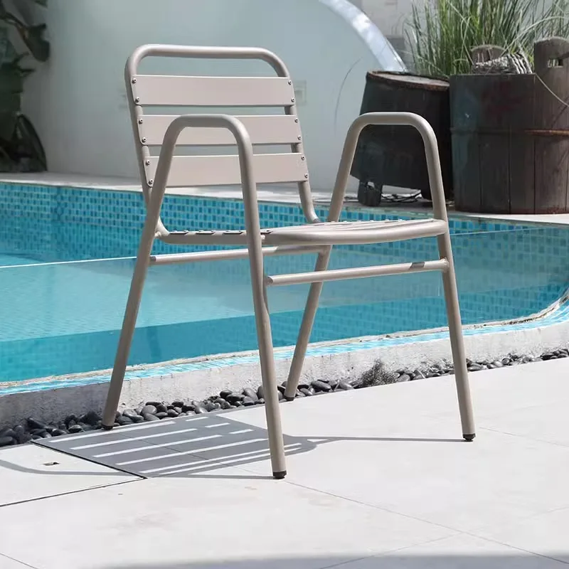 Easy To Move, Low Price, Lightweight Modern Metal Cafe And Tavern Chairs For Hotels And Fashionable For Cafes Taverns
