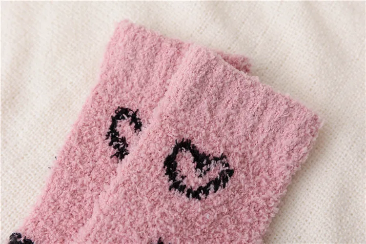 Frauen Socken Süßigkeiten Warmen Dame Herz Nette Winter Kawaii Dicken Korallen fleece Warm Fuzzy Flauschigen Frottee Kurz Nette Baumwolle Socken weibliche – Detail 36