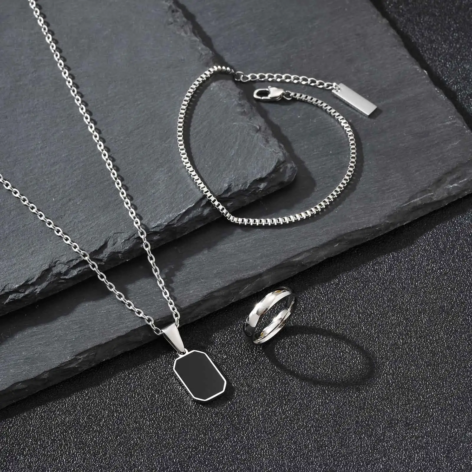 3-teiliges Set Wasserdichtes Trendiges Herren-Halsketten-Set, Edelstahl Emaille Quadratischer Anhänger, Geburtstags-Vatertagsgeschenk für Ihn – Detail 6