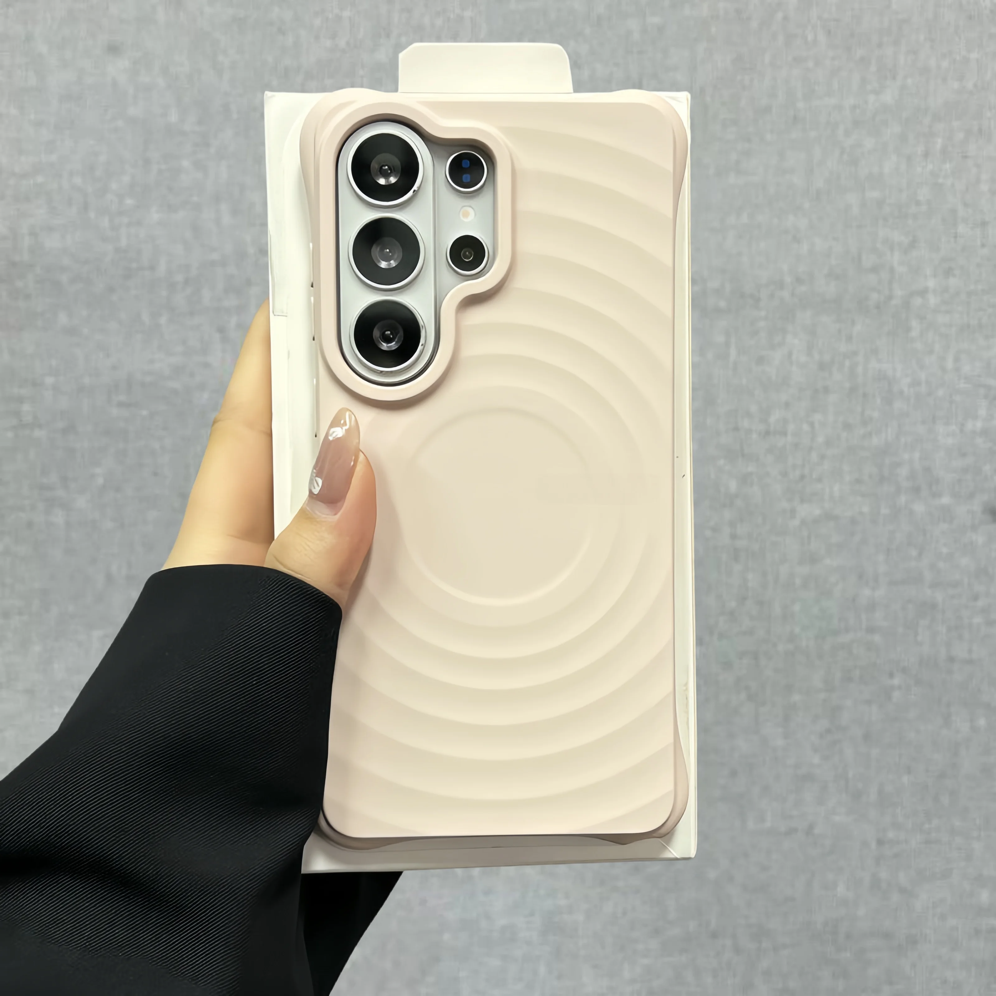 Soft Water Ripple Silicone Magnetic Case with Wireless Charging Compatibility