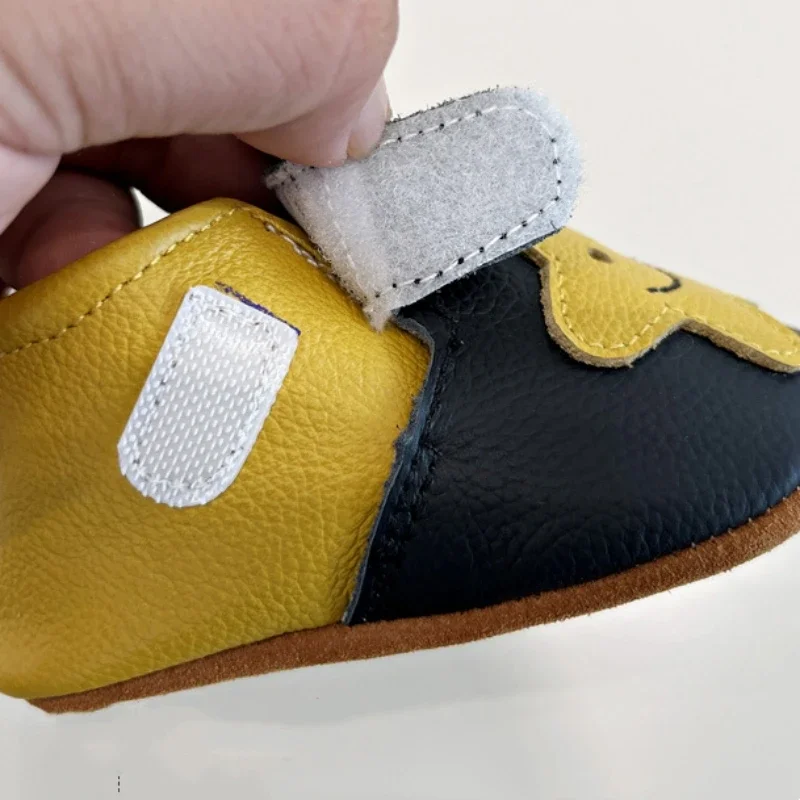 Cow Leather Baby Shoes for Girls Autumn Spring Genuine Leather First Walkers Cartoon Strawberry Star Newborn Soft Shoes 3