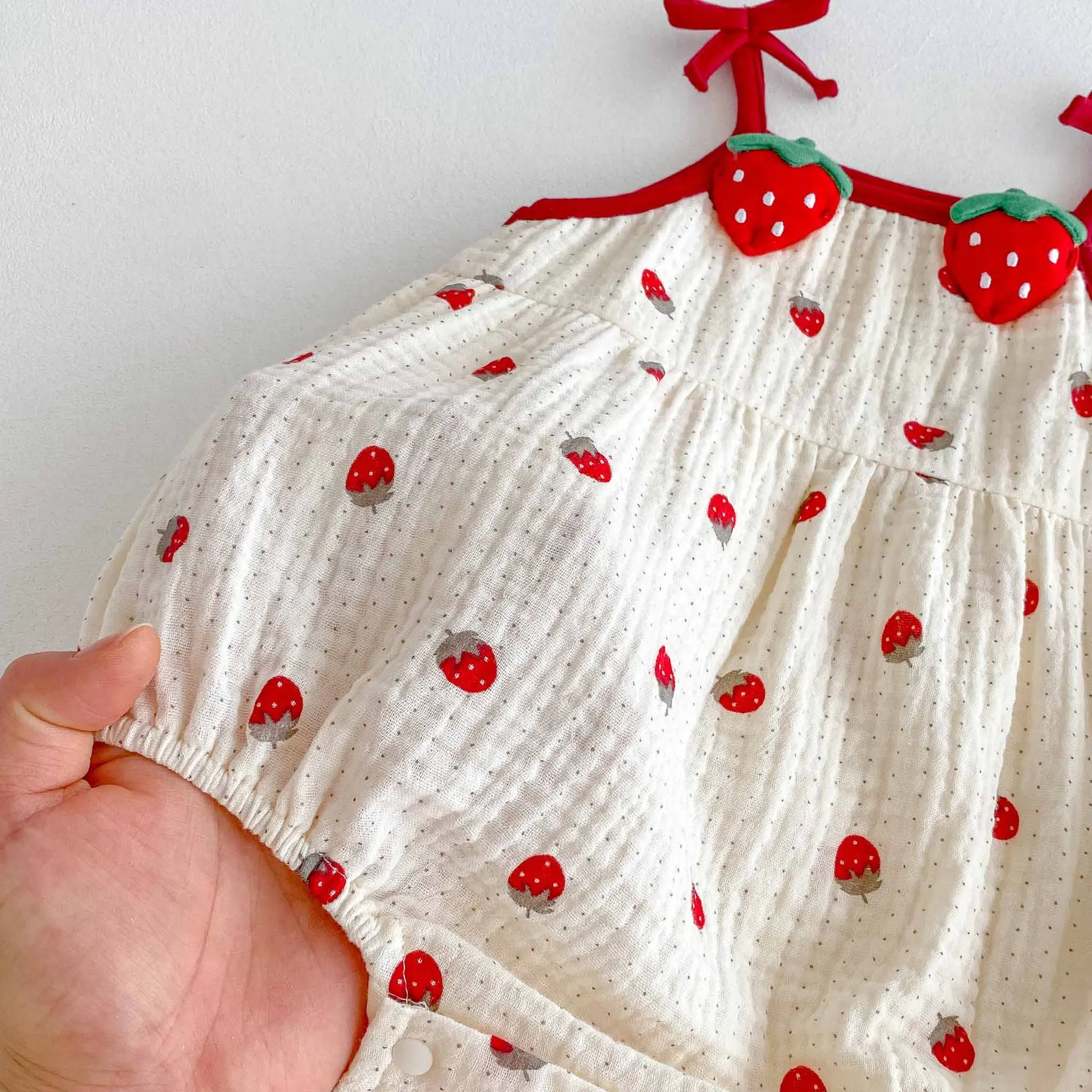 Summer Baby Girls Strawberry Print Bodysuit