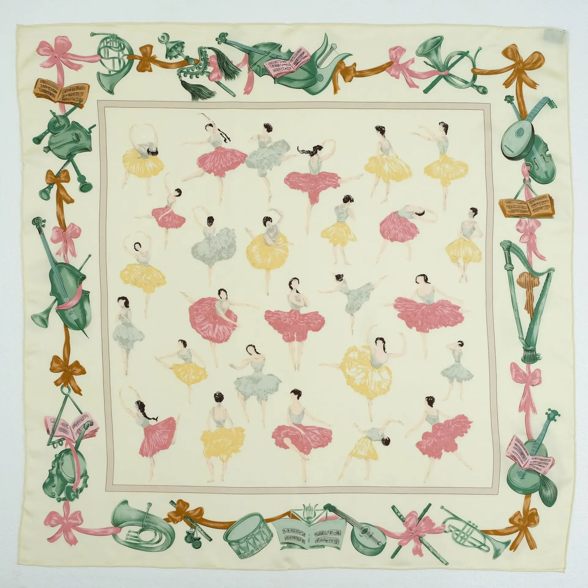 

Brand Design Luxury Women Silk Print Scarves Scarf 90*90cm Lady Silk Shawl Fashion Foulard for Head Bandana Free Shipping