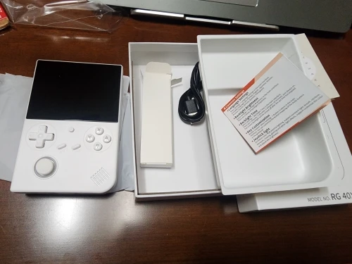 ANBERNIC RG40XX V photo review