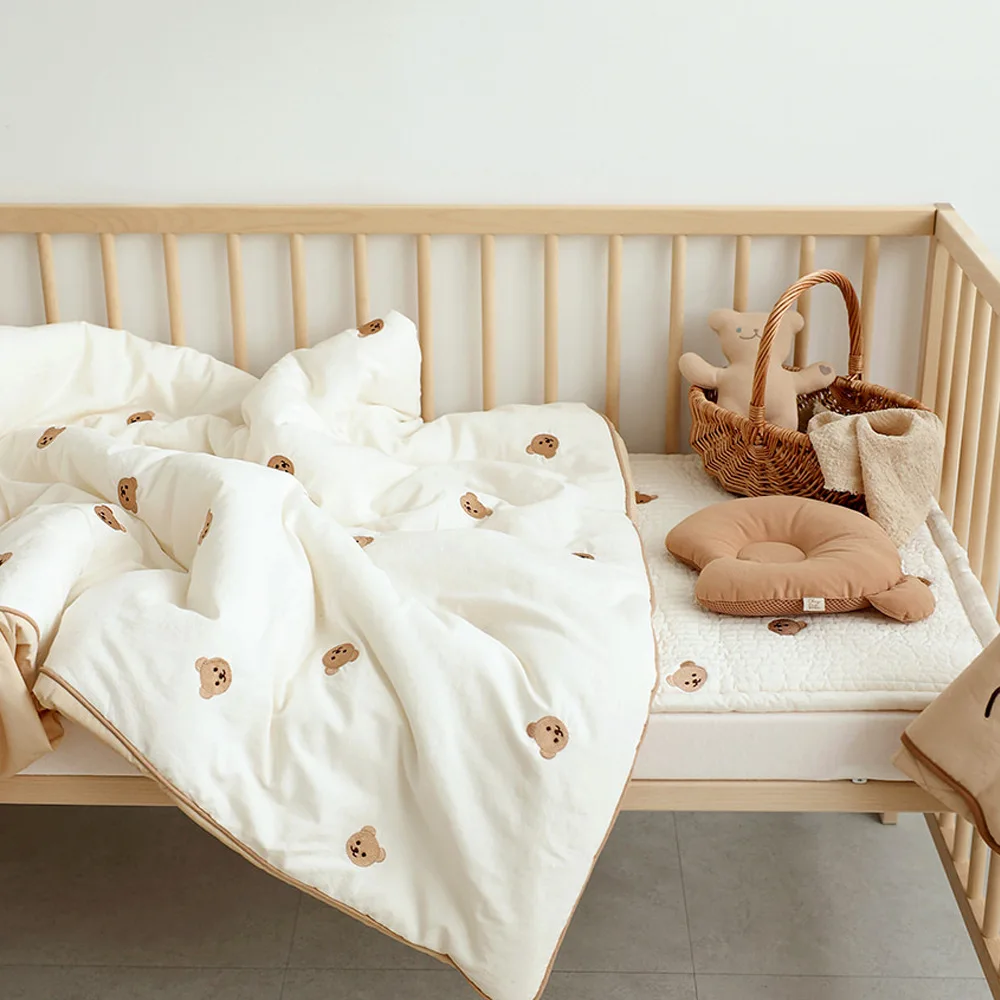 Korean Pure Cotton Baby Winter Quilt Bear Embroidery Kids Bedding Quilts Blanket Thicken Kindergarten Quilt Baby Comforter Duvet cotton blanket,bedding set,baby blanket