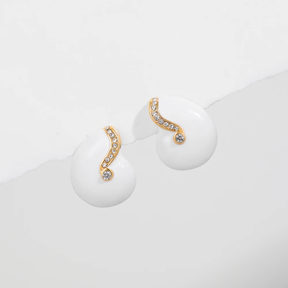New Fashion Summer Oysters Shells Snail Shell Stud Earrings for Women Unique White Scallop CZ Zircon Earring Beach Trend Jewelry