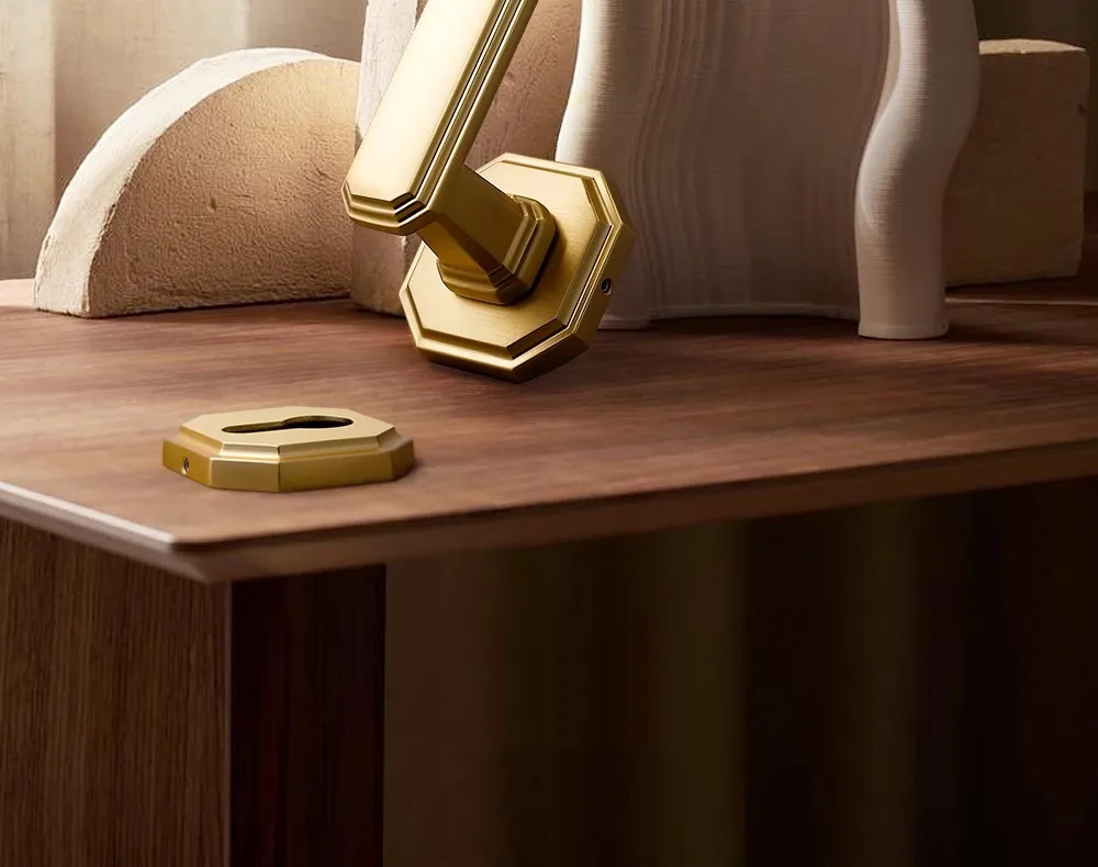 Description Picture 3 of itemGolden Bedroom Door Lock Double Handle Magnetic Lock Body Set Chinese Zinc Alloy Split Silent Security Door Lock with Key