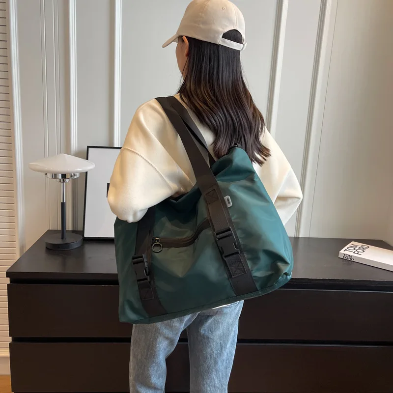 Travel bag Large capacity men's and women's fitness bag advanced sense waterproof travel handbag go out clothes duffel bag