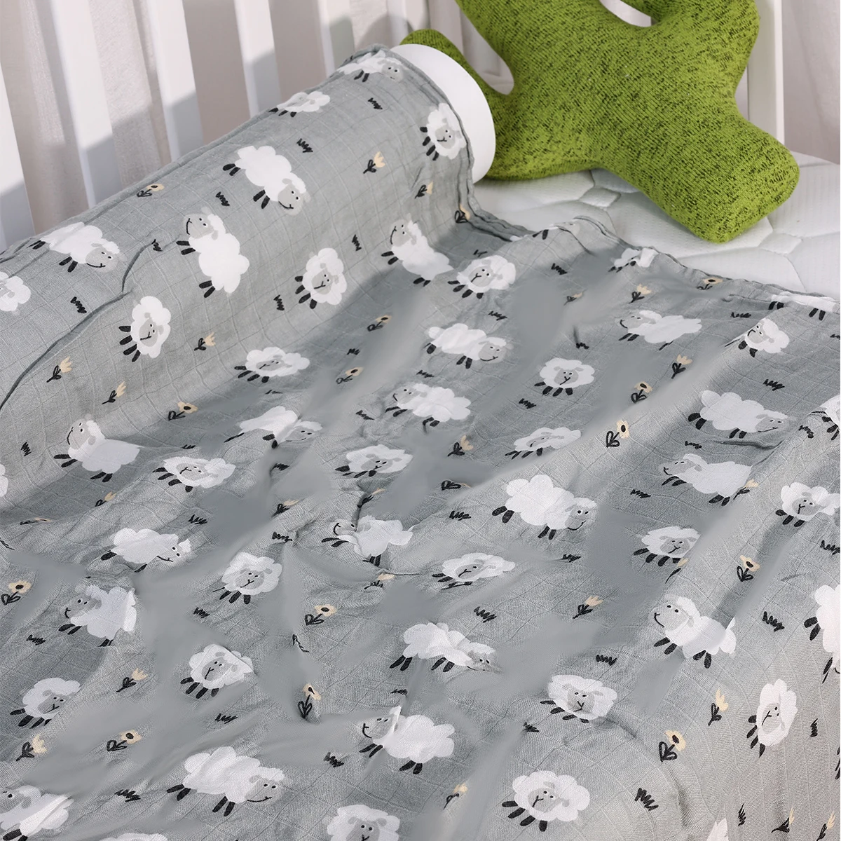Happyflute 120*110CM Muslin Swaddle For Newborn Bamboo Cotton Summer Blanket Bed Comforter Cute Baby Blankets