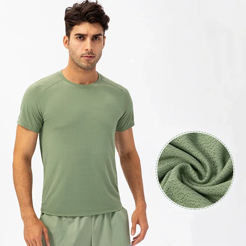 Рисунок 2 - Футболки для бега Lulu